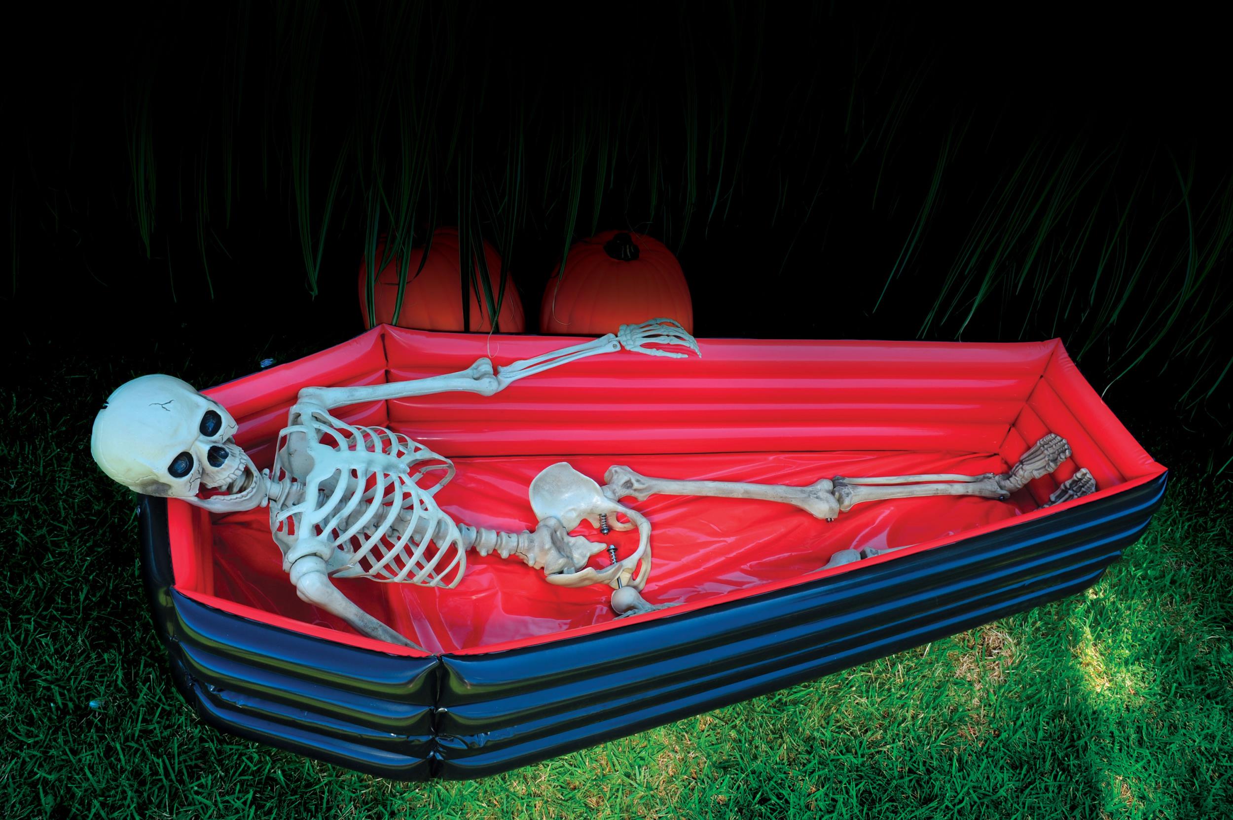 5ft. Inflatable Coffin Halloween Party Haunted House Decoration Prop