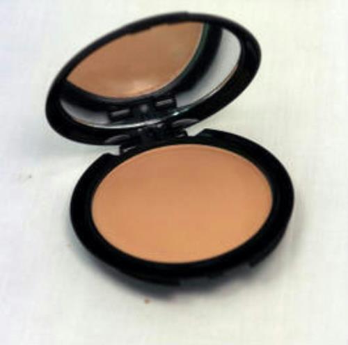 Bloody Mary Ivory Foundation for Light Skin Tones